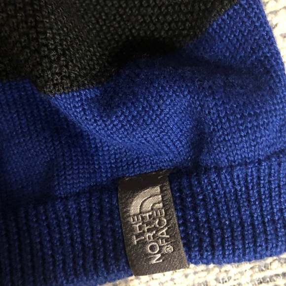 NWOT north face beanie toque hat.. - Picture 3 of 4